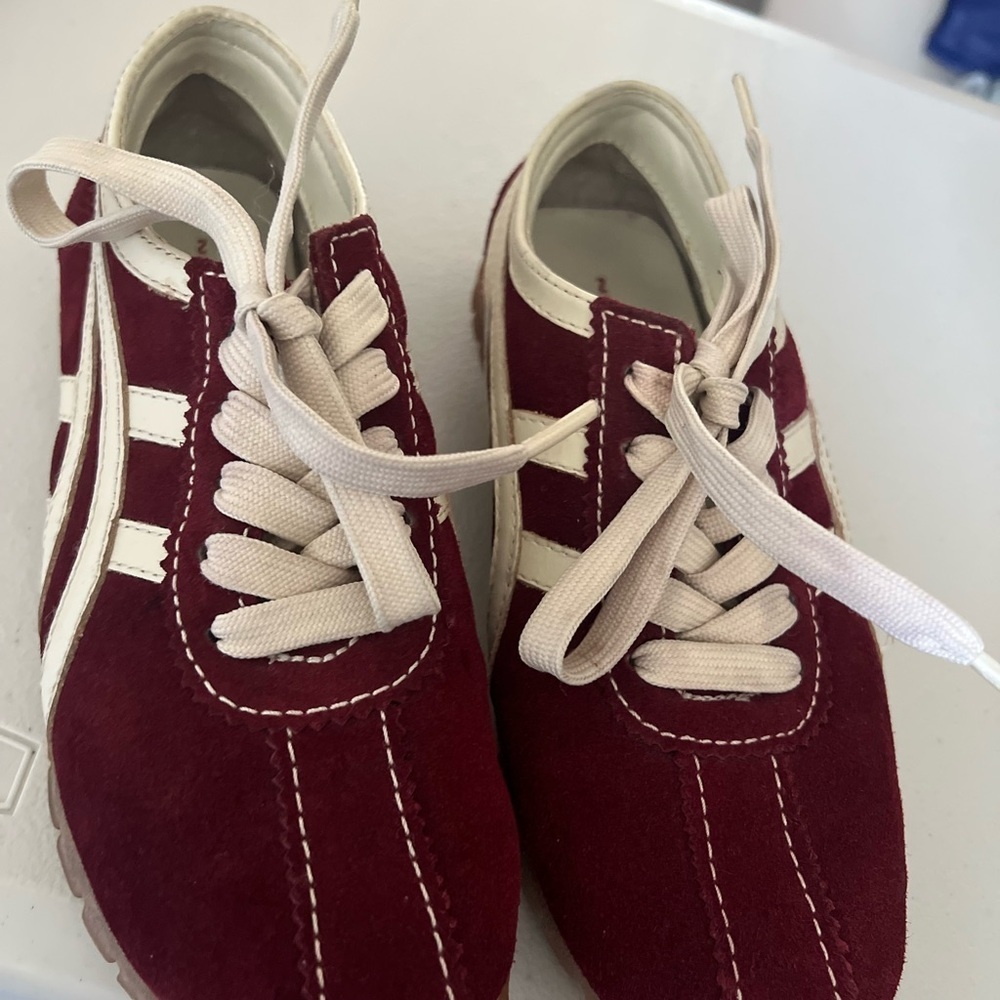 Nine West Burgundy and Cream Sneakers Cloud 9 Size 51/2 Women's Burgandy Y2K
